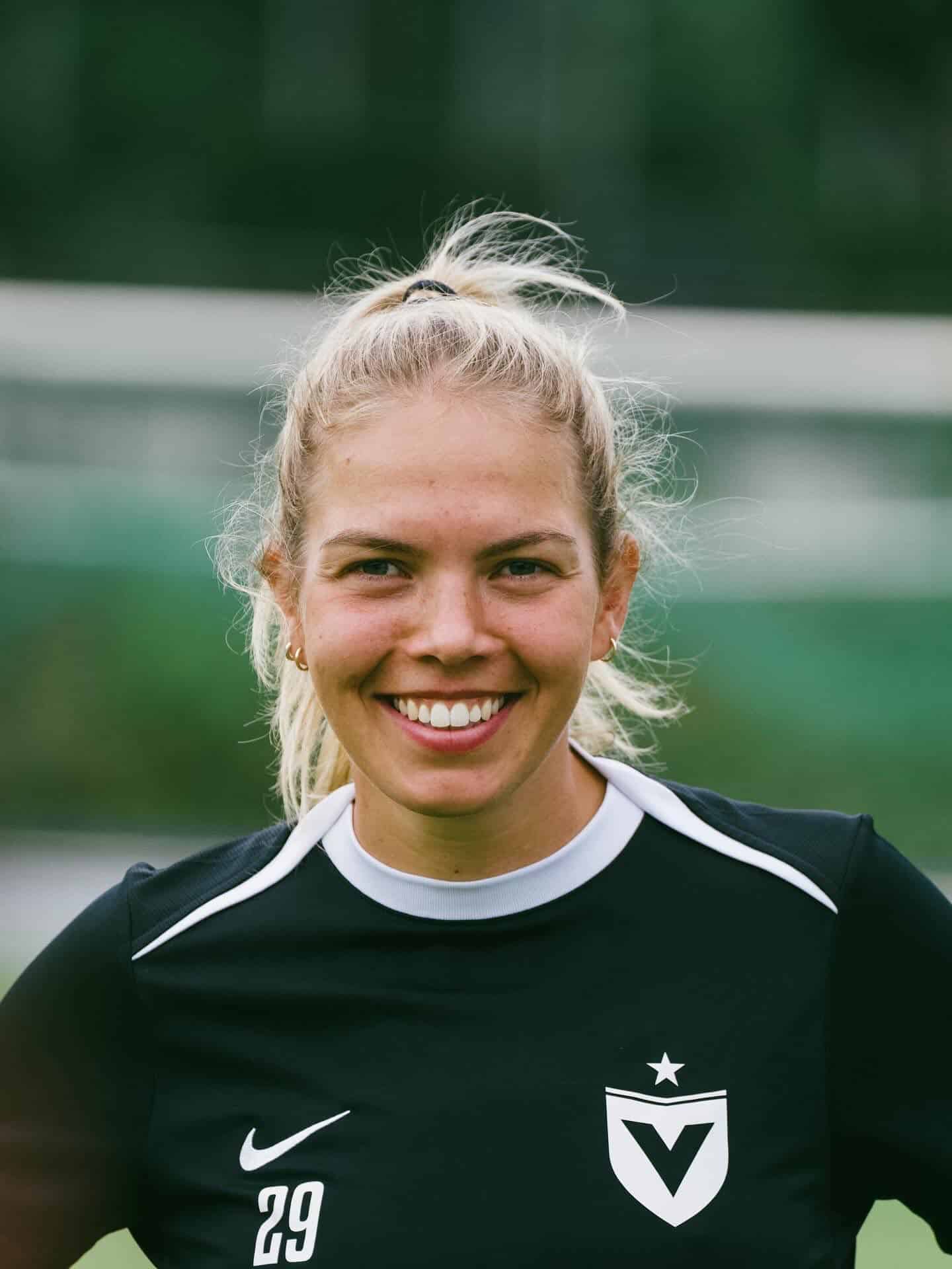 Nina Ehegötz ©Julia Haake Viktoria Berlin Kathi Krist ©Julia Haake Viktoria Berlin